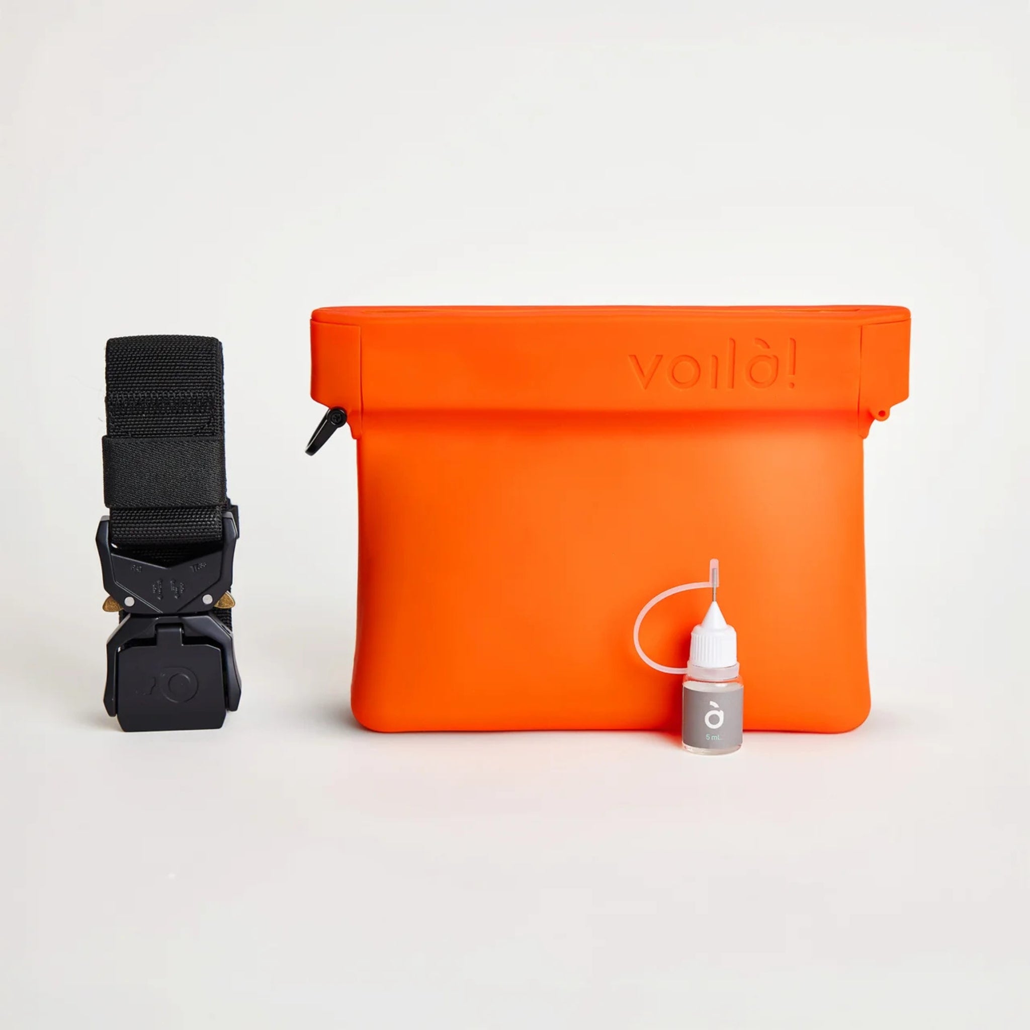 Clementine Ultimate Treat Pouch The Large by Voilà Pets with adjustable belt and silicone lubricant