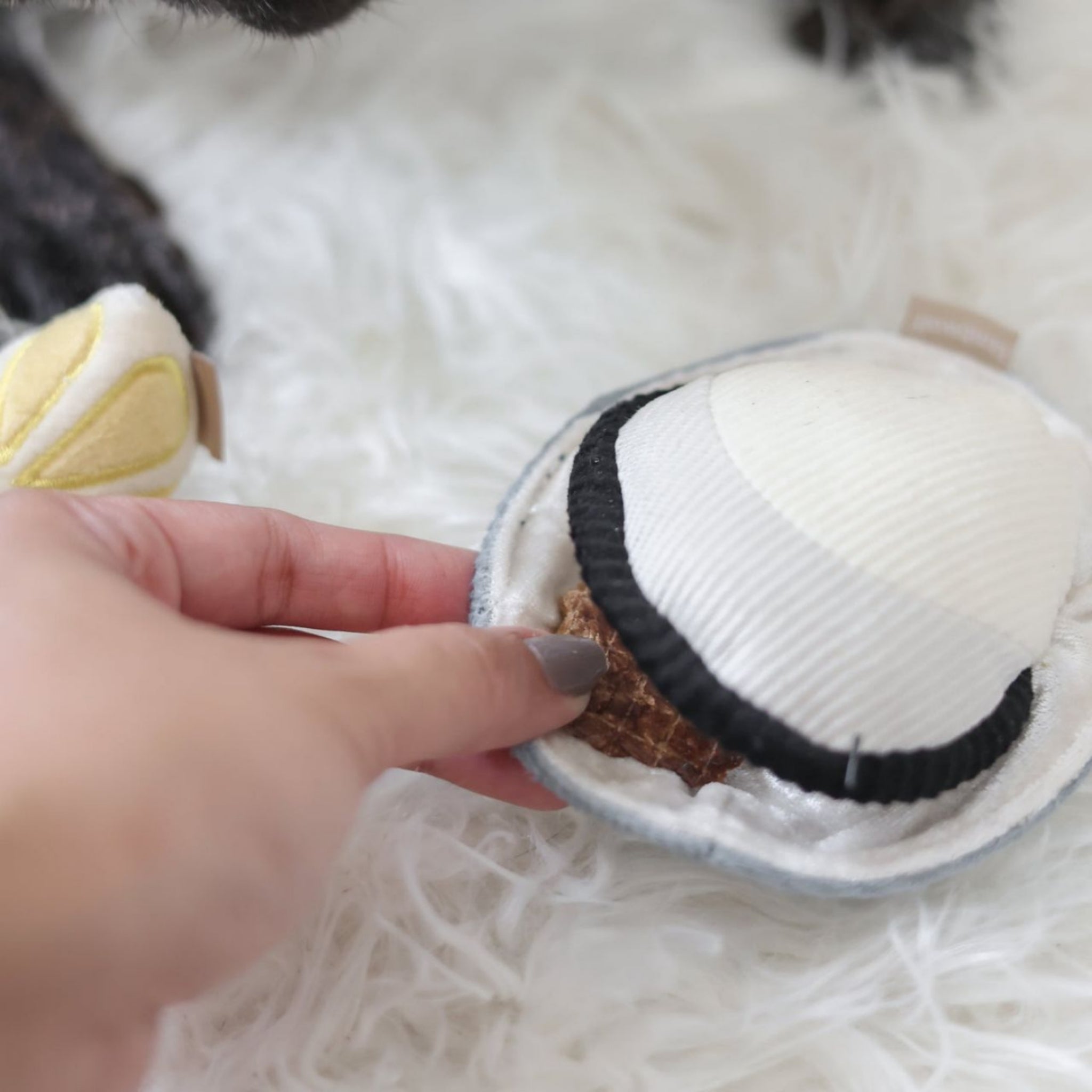 Enrichment Dog Toy - Gillardeau - Lambwolf Collective - La Maison Mou