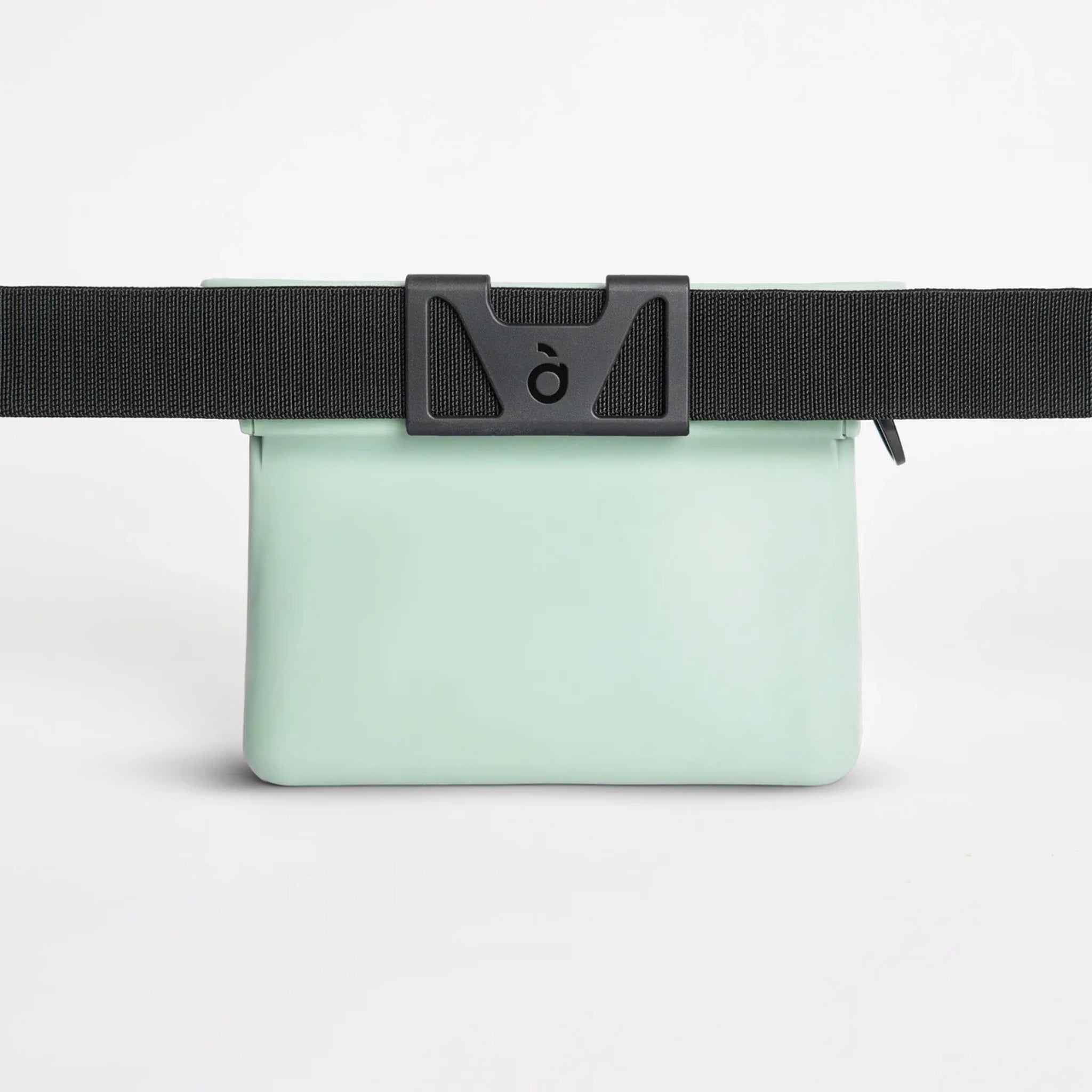 Back view of the Mint Ultimate Treat Pouch The Large by Voilà Pets with adjustable Ultimate Belt