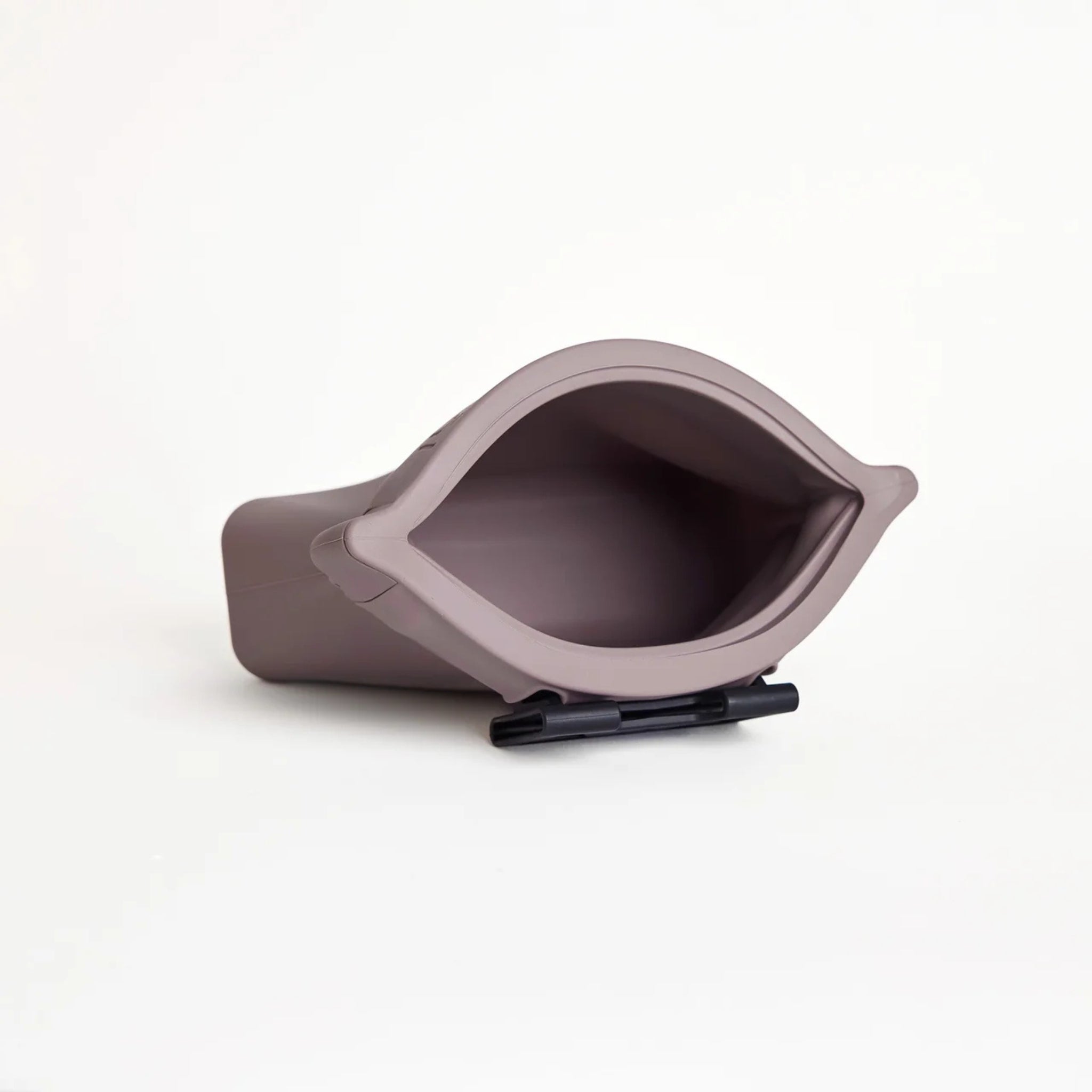 Mist Ultimate Treat Pouch The Large by Voilà Pets showing the wide-mouth opening