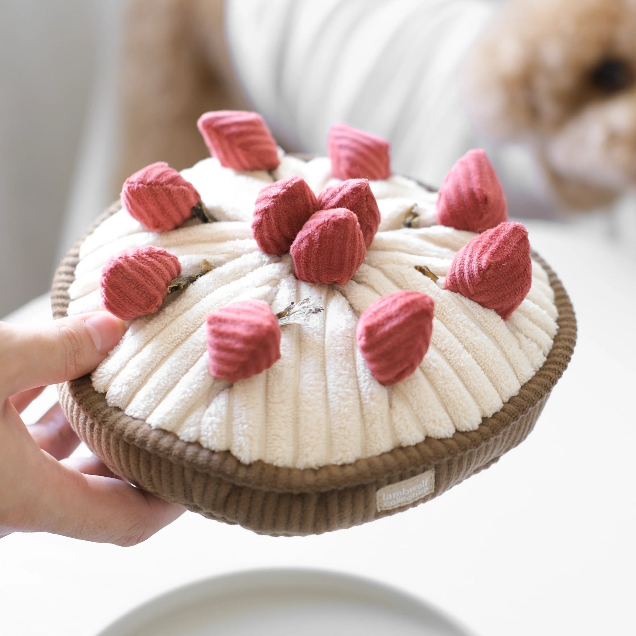 Enrichement Dog Toy - Berry Pie - Lambwolf Collective - La Maison Mou